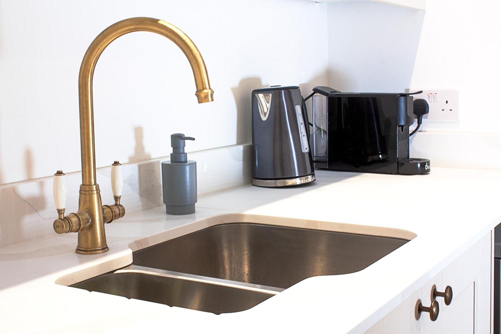 Lovely And Newly Refurbished 2bd Maze Hill Apartamento